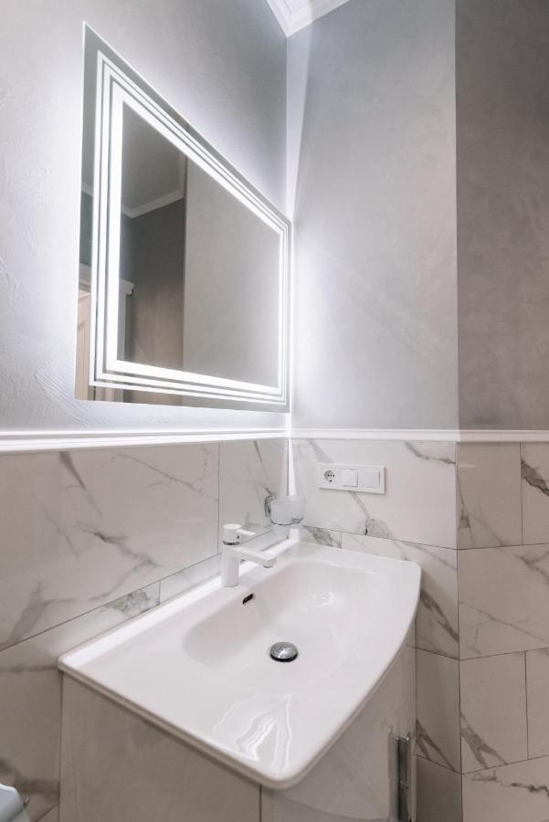 Royal Tower Vip Smart Apartments 1 Kyjev Exteriér fotografie
